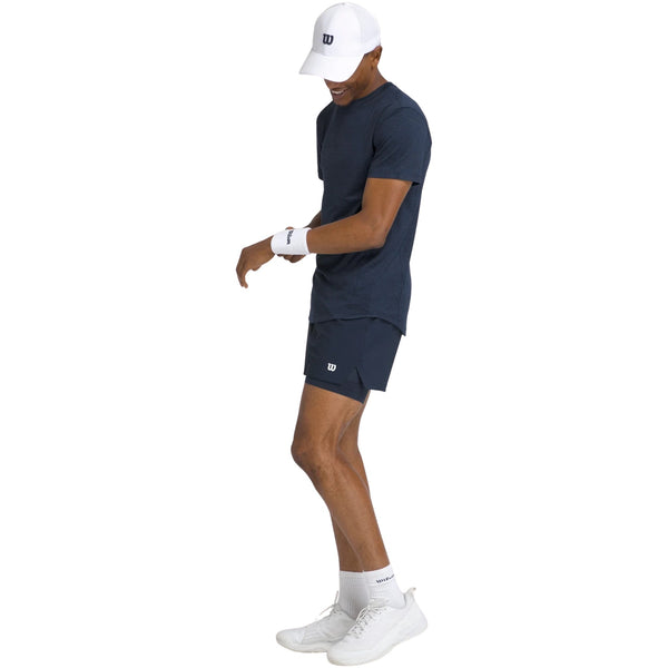 Wilson Everyday Performance T-Skjorte marineblå, på modell fra siden